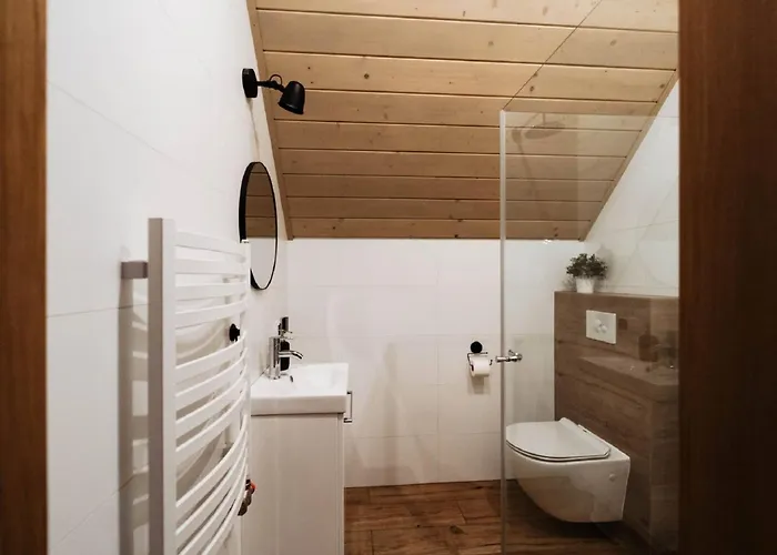 בית נופש Pod Szarowym Lasem By Interhome *